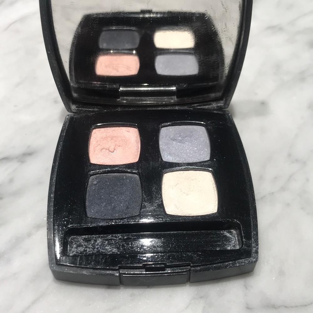 Chanel quatre eyeshadow blue notes